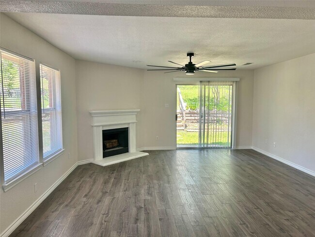 Foto del edificio - 1712 Creekside Ave