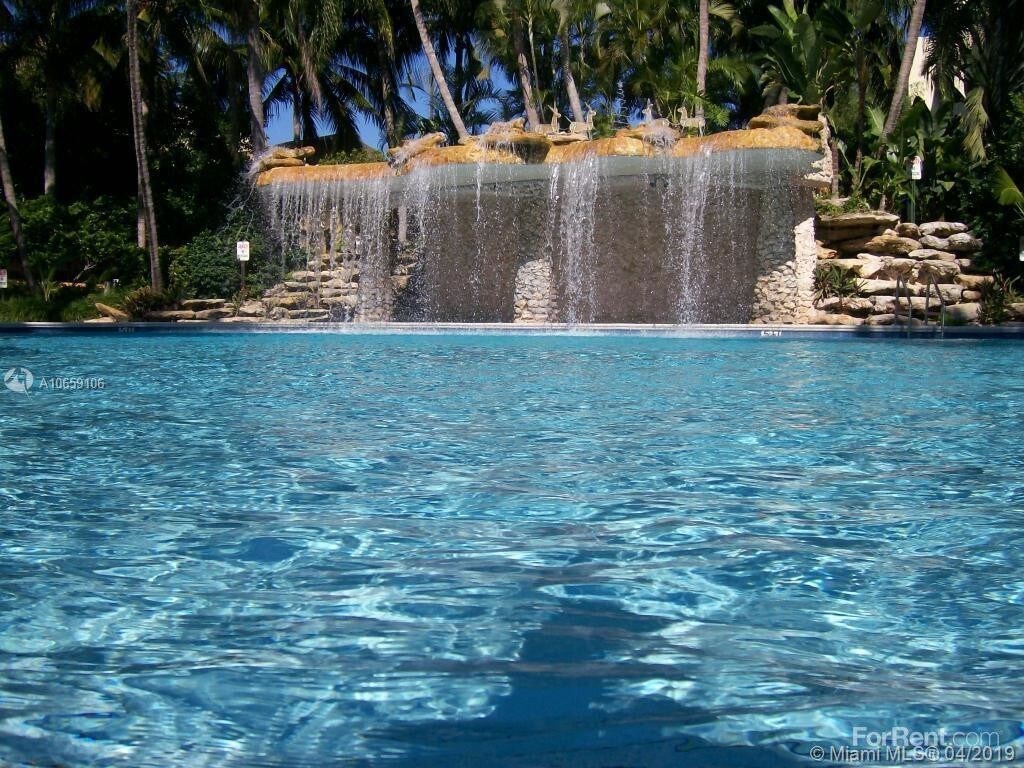 Foto del edificio - 9501 Fontainebleau Blvd
