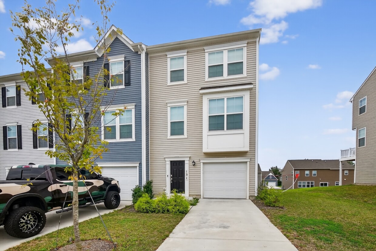 Foto principal - 131 Tye Ct