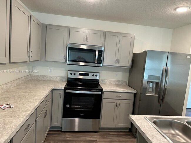 Foto del edificio - 314 SW Ray Ave