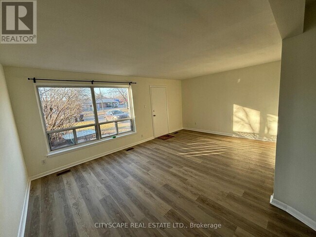 Building Photo - 116 Guildwood Pkwy