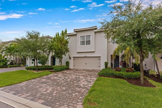 Building Photo - 4434 Ficus St