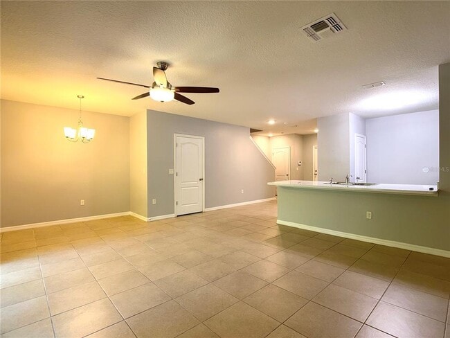 Foto del edificio - 447 Arbor Lakes Dr