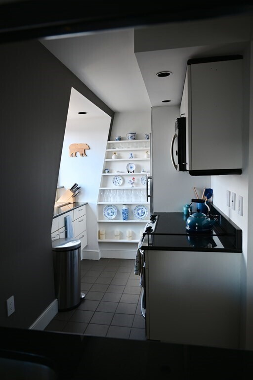 Primary Photo - 200 Newbury St