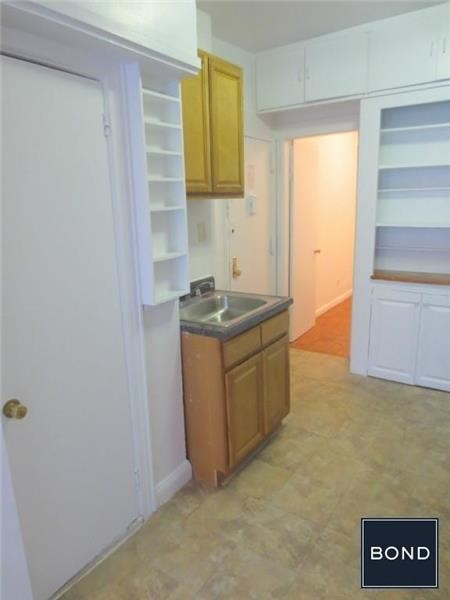 Building Photo - 407 W 50th St