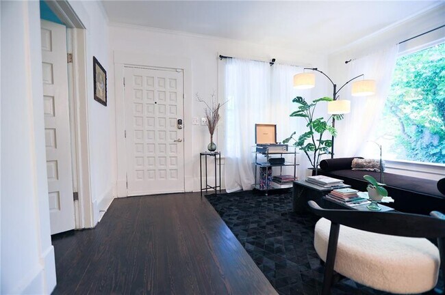 Foto del edificio - 938 Ormewood Terrace SE