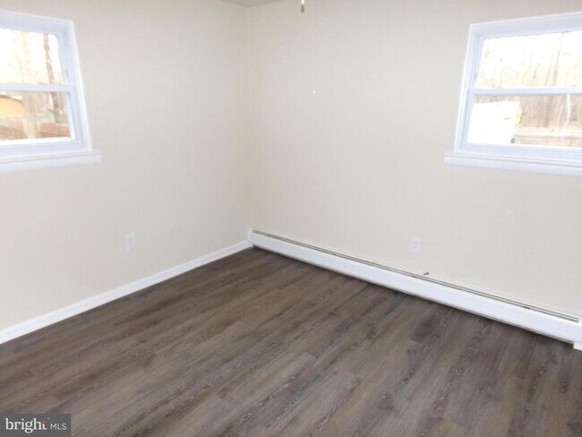 Building Photo - 404 Florida Trail