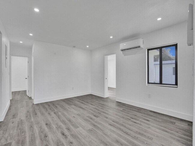 Foto del edificio - 940 SW 28th St