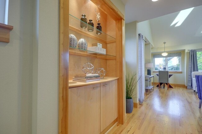 Building Photo - Available Early September | Beautiful Craf...