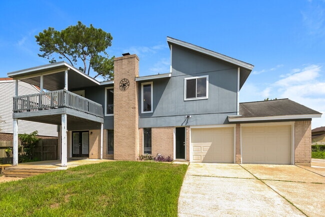 Building Photo - 701 Tanglewood Dr