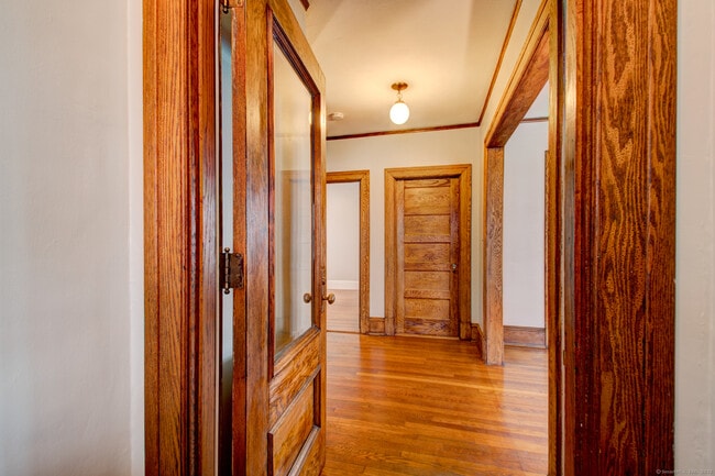Building Photo - 36 Maplewood Ave