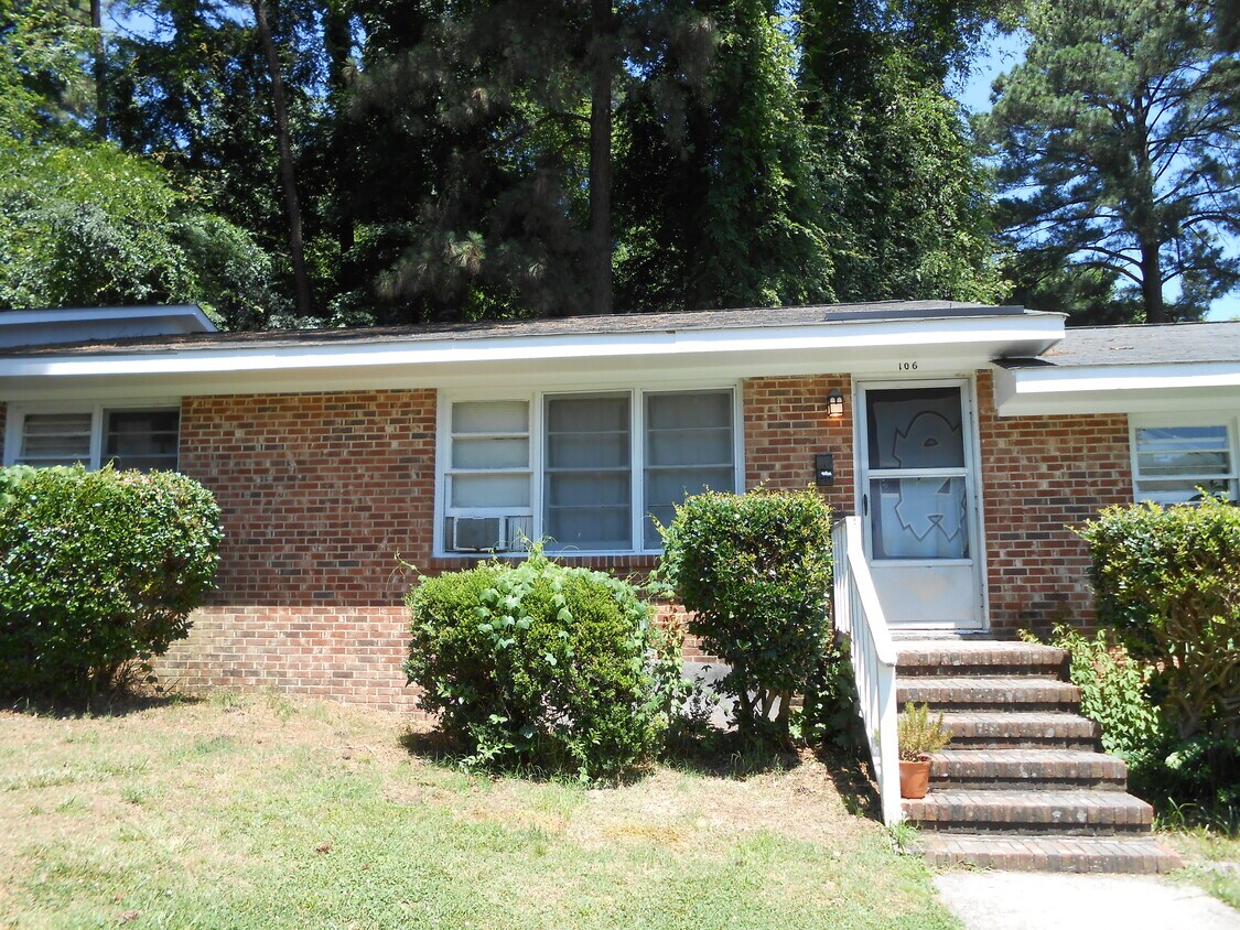 Primary Photo - 106 Stinson St