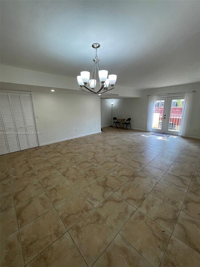 Foto del edificio - 10905 N Kendall Dr