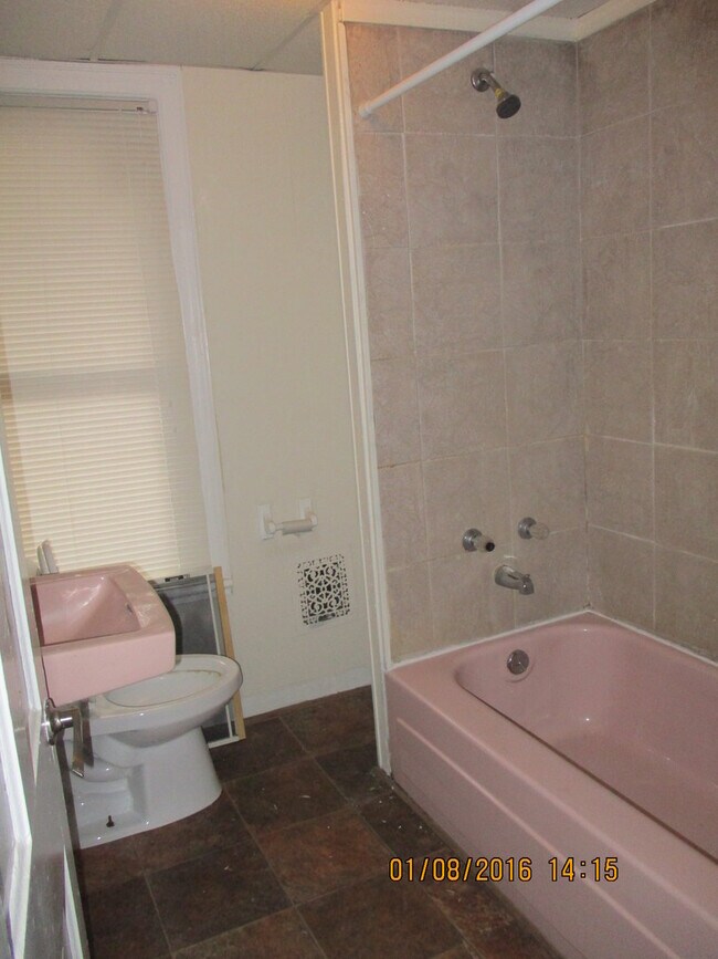 Foto del edificio - 421-423 N Mulberry St