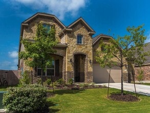 Building Photo - 3205 Cotton Blossom Way