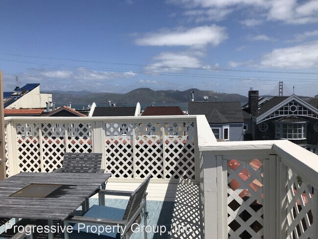 Building Photo - 3 br, 2.5 bath House - 227 El Camino Del Mar