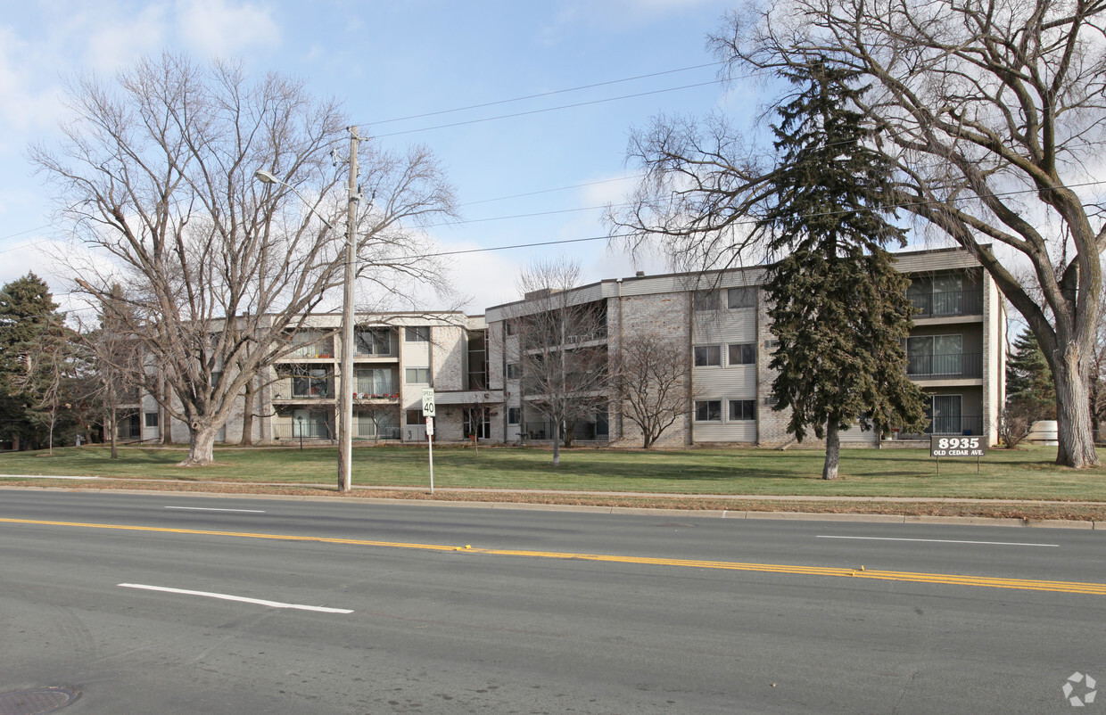 Primary Photo - Cedar Grove Condominiums