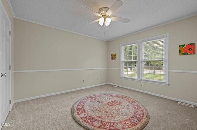 Foto del edificio - 5416 Cedarwood Dr