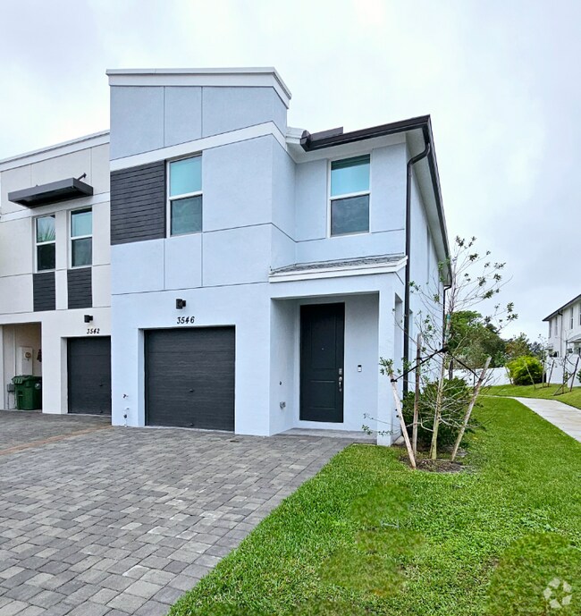 Lakewood Gardens South Apartments for Rent with a Garage Lake Worth