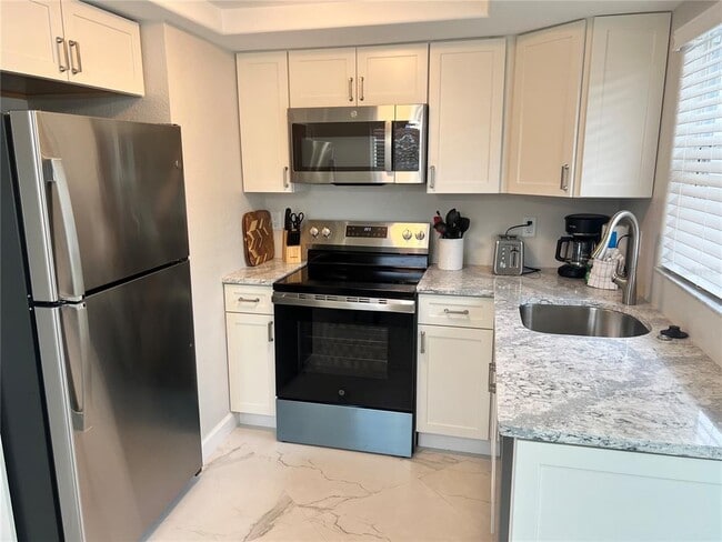 Building Photo - 6154 Midnight Pass Rd