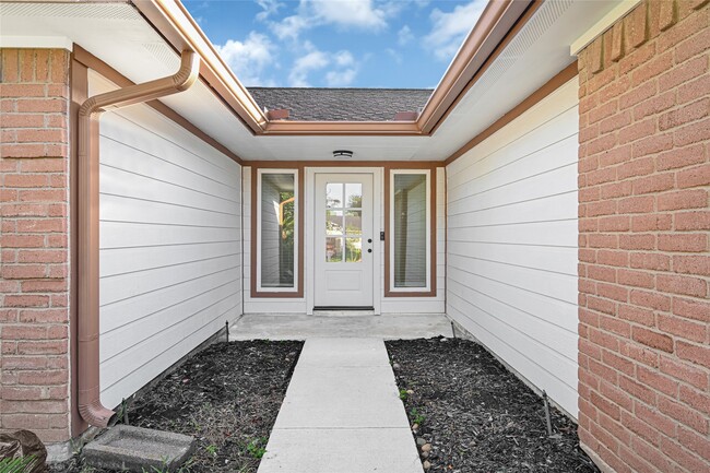 Building Photo - 2239 Pilgrims Point Dr