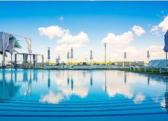 Photo - 1100 West Ave Apartment