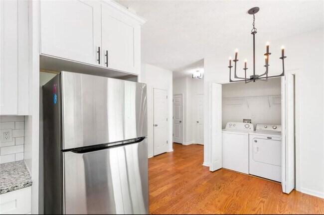Building Photo - 3022 Kentmere Dr