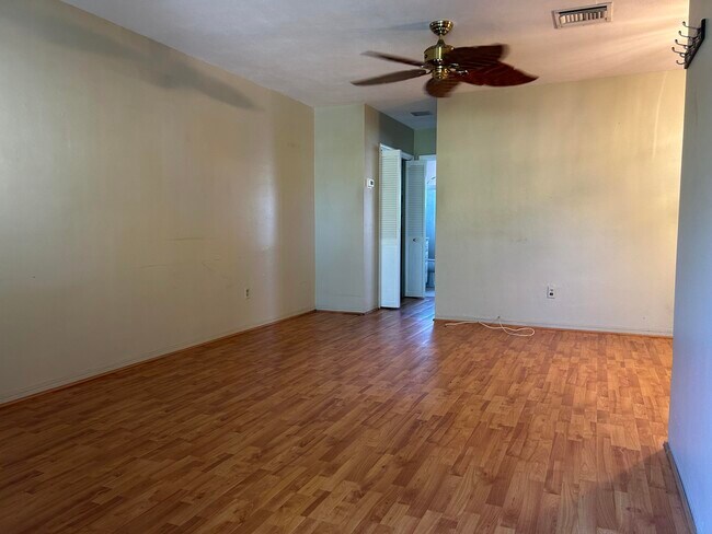 Foto del edificio - 3801 NE 22nd Terrace