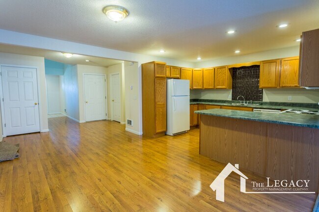 Foto del edificio - Eastside Townhome