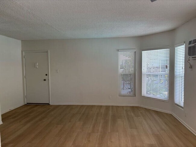Foto del interior - 1815 N. Harvard Blvd