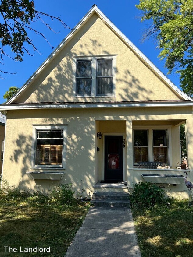 Primary Photo - 3 br, 2 bath House - 306 Lupfer Ave