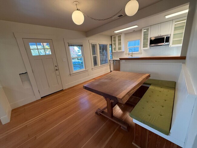 Foto del edificio - 323 Mountian View Ave