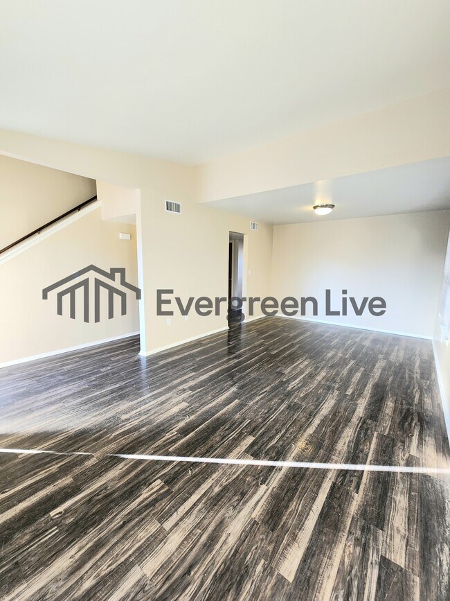 Foto del edificio - 112 Fireball Dr