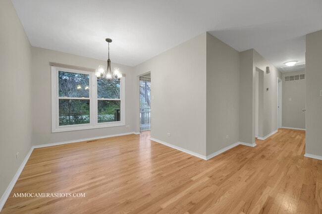 Building Photo - 1105 Greensfield Dr