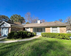 Building Photo - 2374 Peachtree Dr