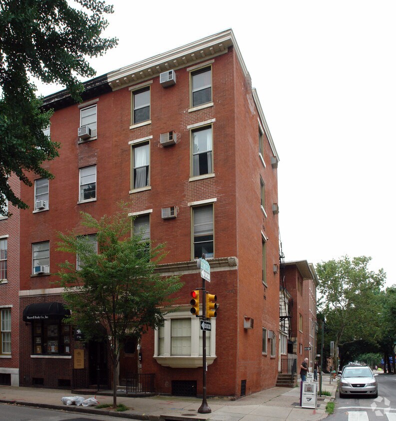 Primary Photo - 1738 Pine St