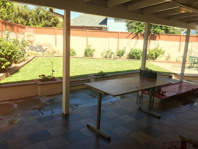 Foto del edificio - 498 Pierpont Dr