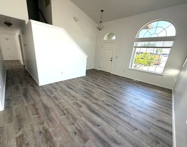 Foto del edificio - Large 4 bedroom 2.5 bathroom in Arlington