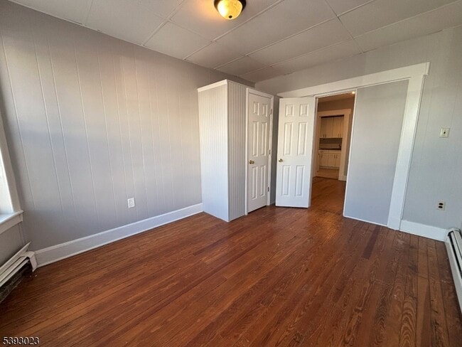 Building Photo - 232 Inslee Pl