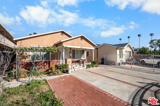 Building Photo - 432 N Harvard Blvd