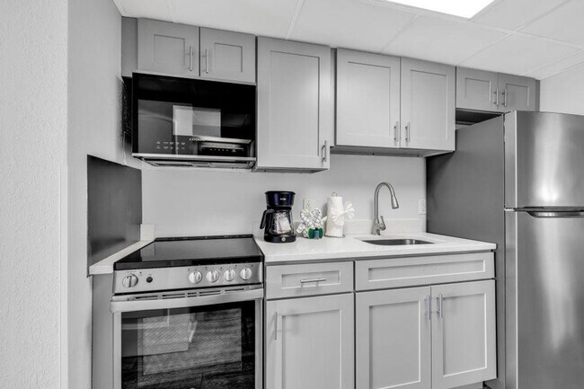 Foto del edificio - 2300 N Ocean Blvd