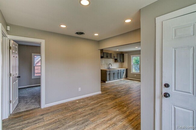 Foto del edificio - 5519 Eastlawn St