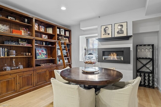 Building Photo - 1 br, 1 bath Condo - 72 Orange St Apt 1A