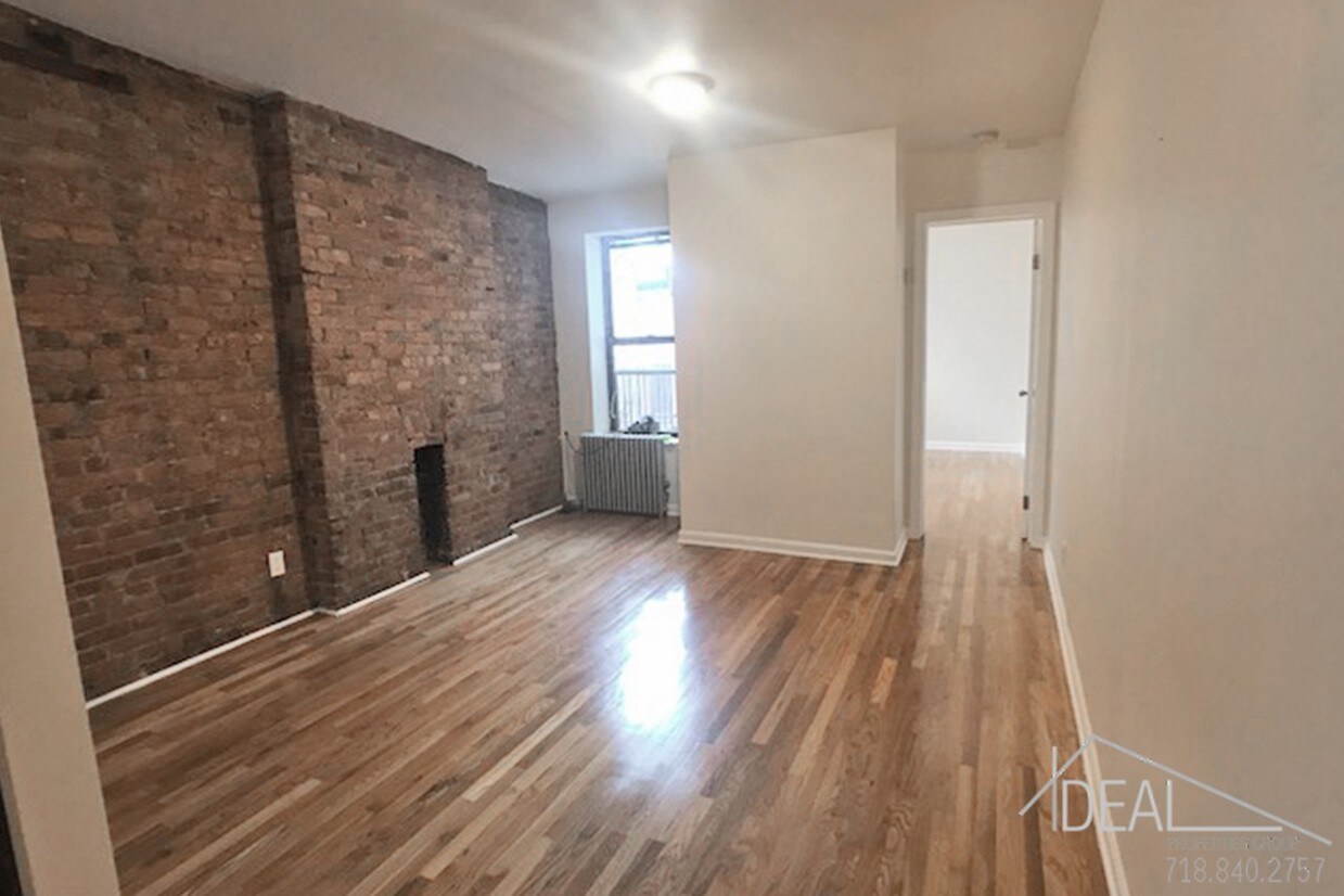 Primary Photo - 260 Saint James Place #5DR