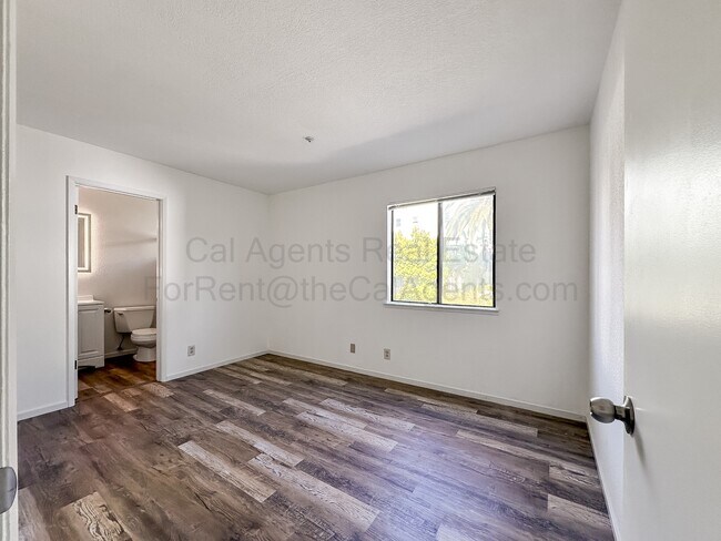 Foto del edificio - 3648 Grand Ave