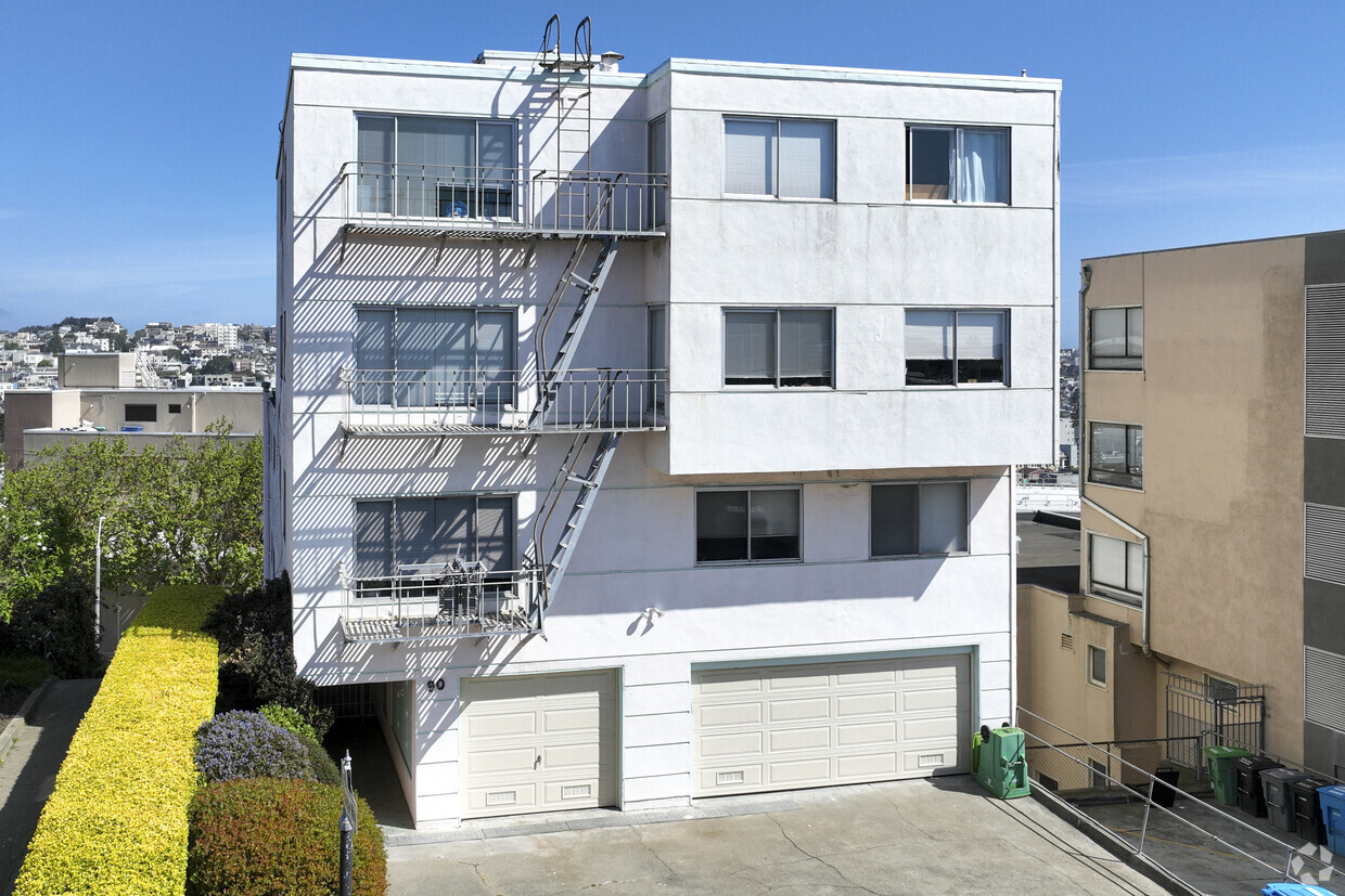 Primary Photo - 90 Terra Vista Ave