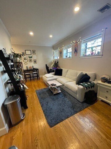 Foto del edificio - 779 E 5th St