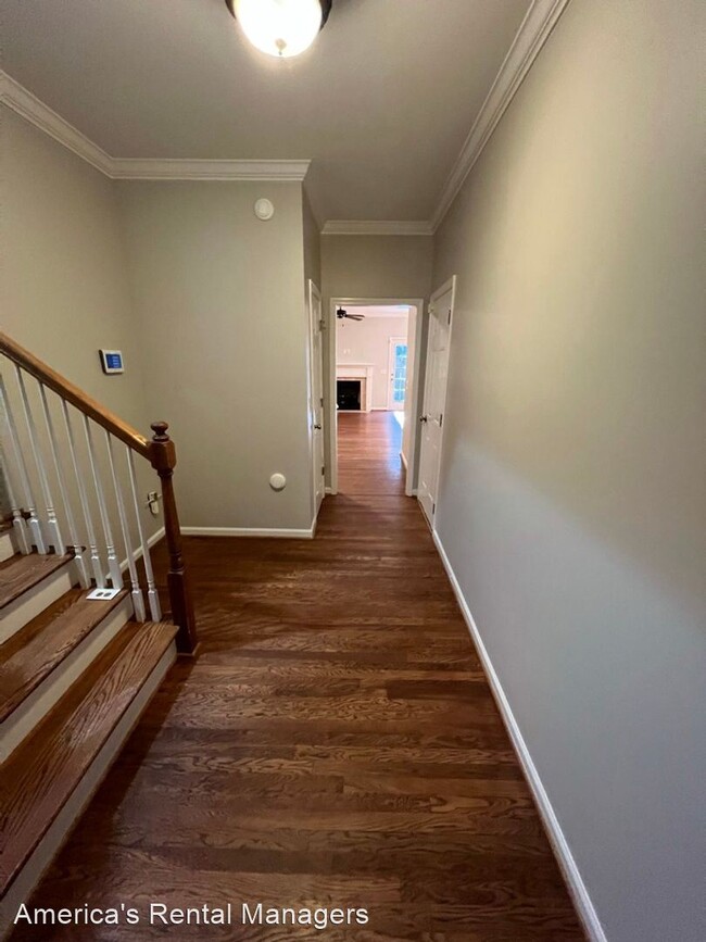 Building Photo - 3 br, 2.5 bath House - 328 Amber Lane