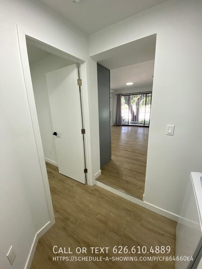 Building Photo - 1313 Huntington Dr