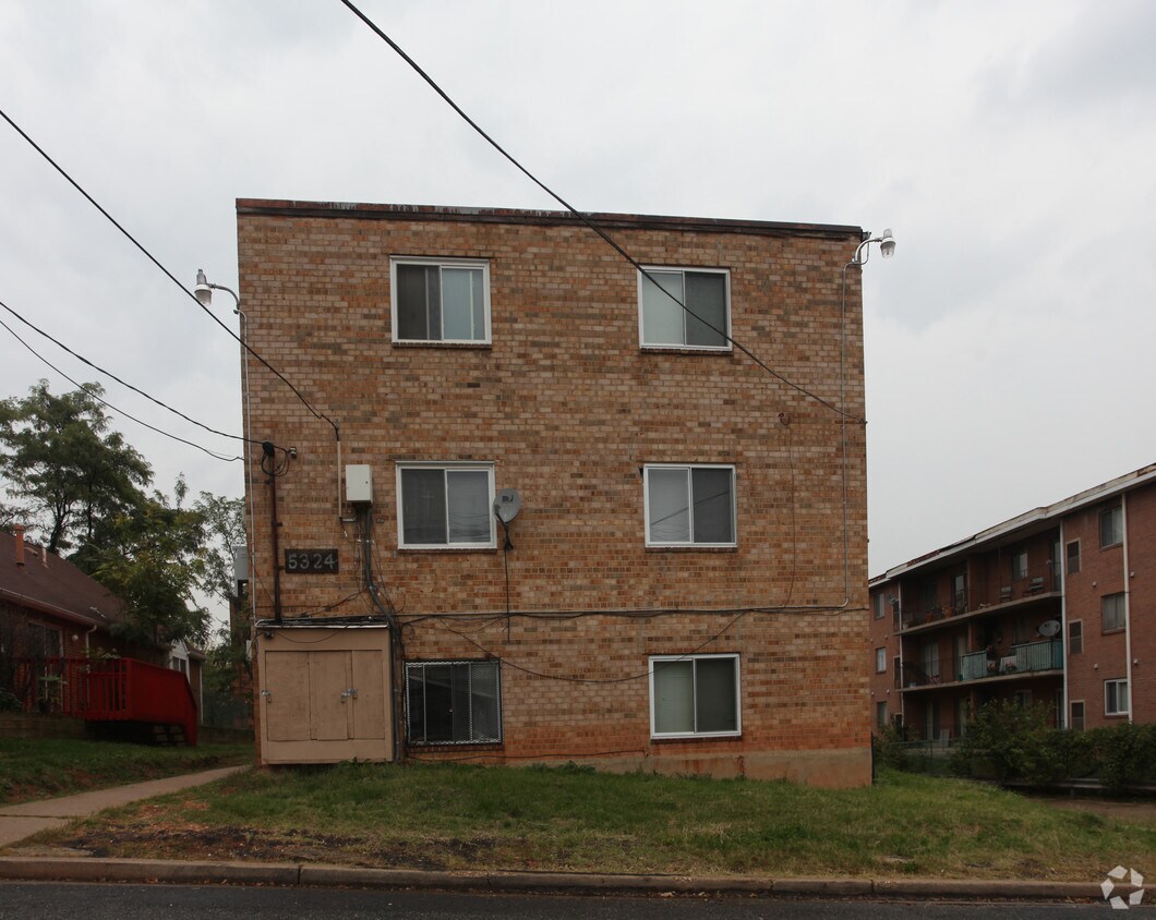 Foto del edificio - 5324 C St SE